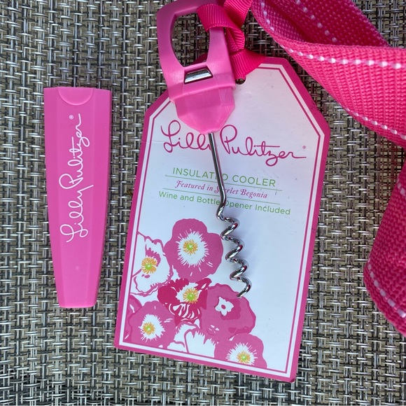 Lilly Pulitzer Scarlet Begonia Insulated Cooler Bag with Vine & Bottle Opener - Picture 7 of 11